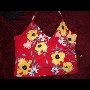 Floral Hawaiian crop top!🌼🌸